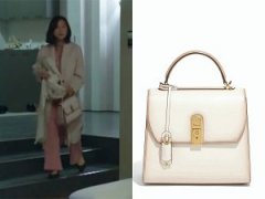 《夫妇的世界》贵妇提2290元小CK包与金喜爱9万元爆款相似度爆表